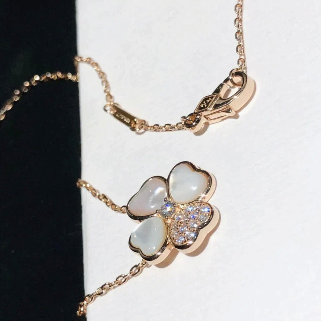 Mysitc CLOVER MOP DIAMOND ROSE GOLD NECKLACE