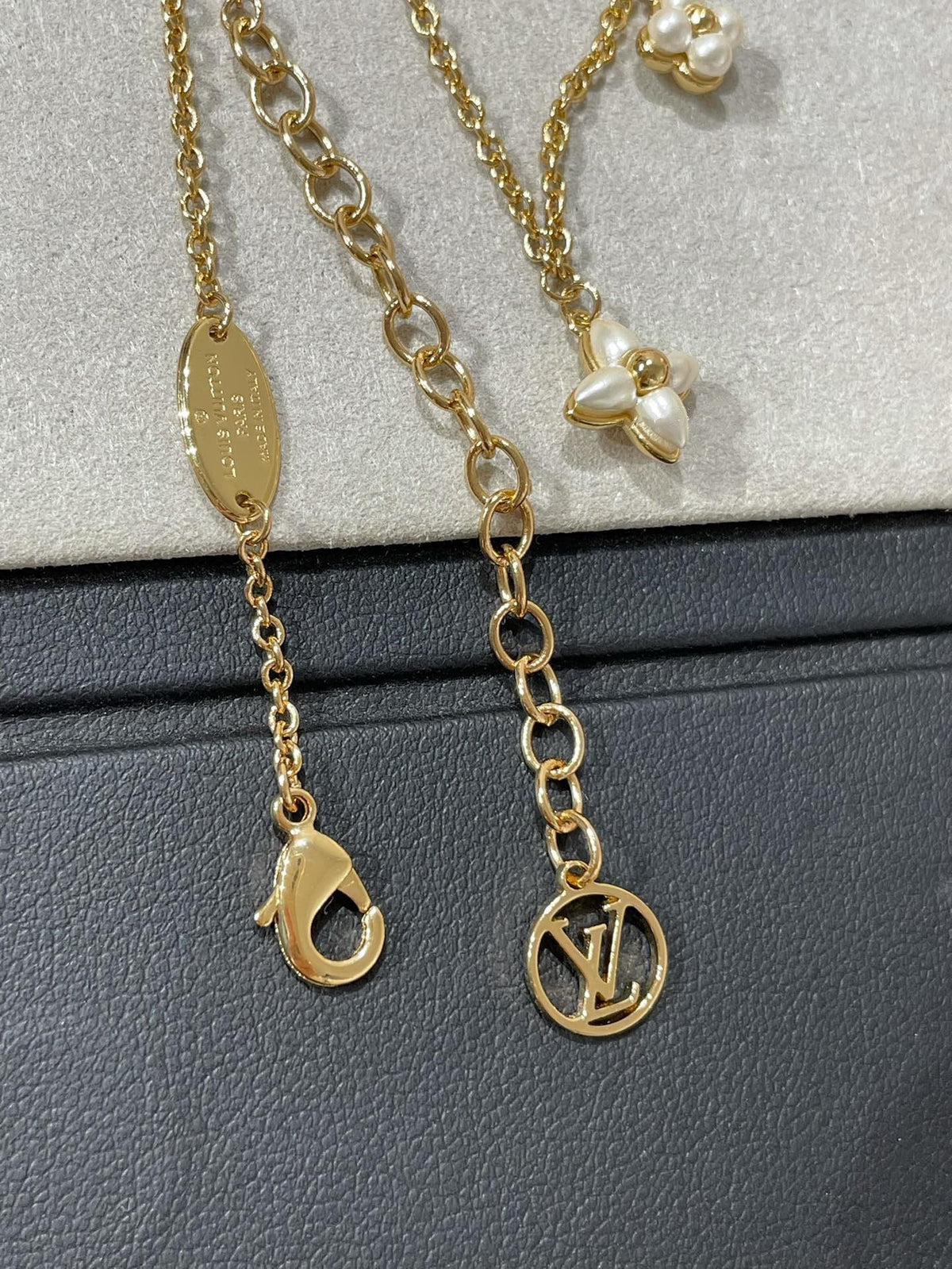 Mysitc FLOWERGRAM GOLD MOP DOUBLE ROW NECKLACE