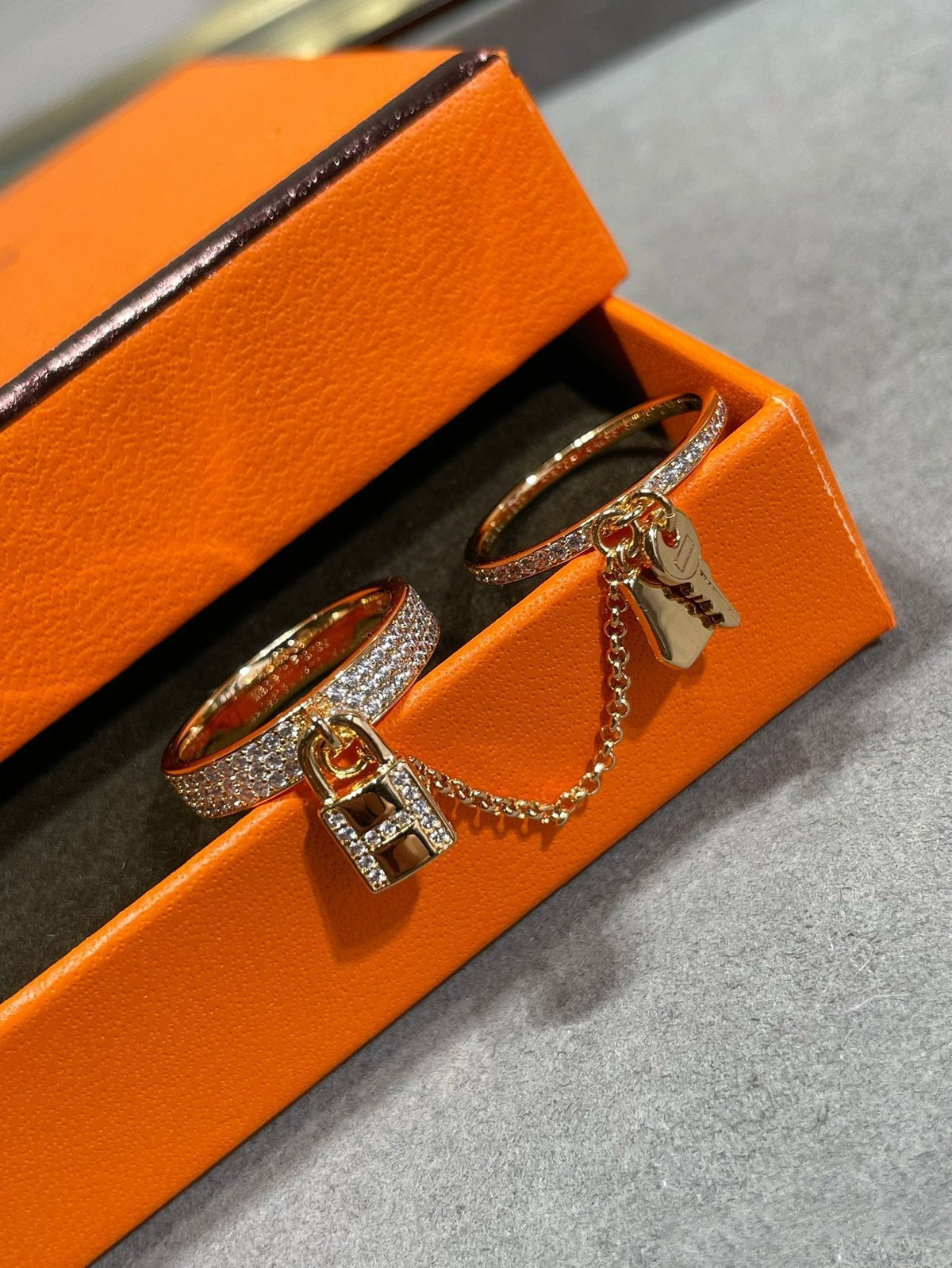 Mysitc HM KELLY CLOCHETTE DOUBLE RING IN WITH DIAMONDS