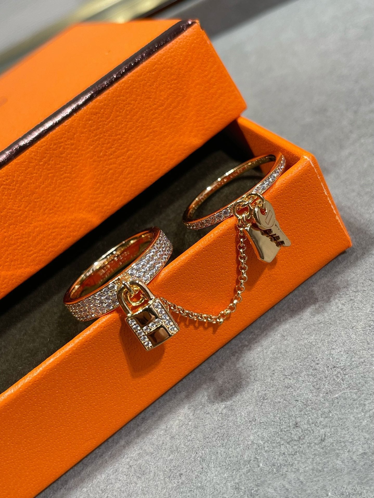 Mysitc HM KELLY CLOCHETTE DOUBLE RING IN WITH DIAMONDS