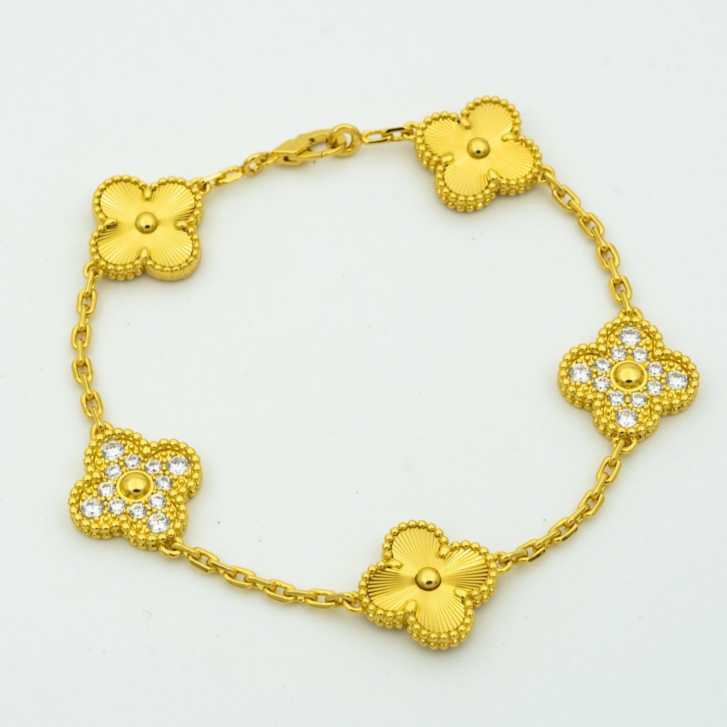 [Mysitc ]New  CLOVER 5 MOTIF LASER BRACELET COLLECTION