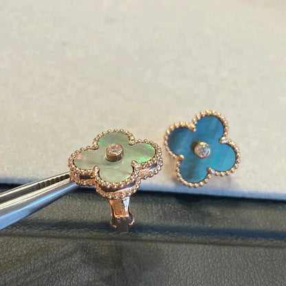 Mysitc CLOVER MEDIUM 1 MOTIFS GRAY MOP  DIAMOND EARRINGS