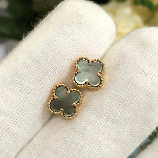 Mysitc CLOVER MINI 9.5MM GRAY MOP EARRINGS