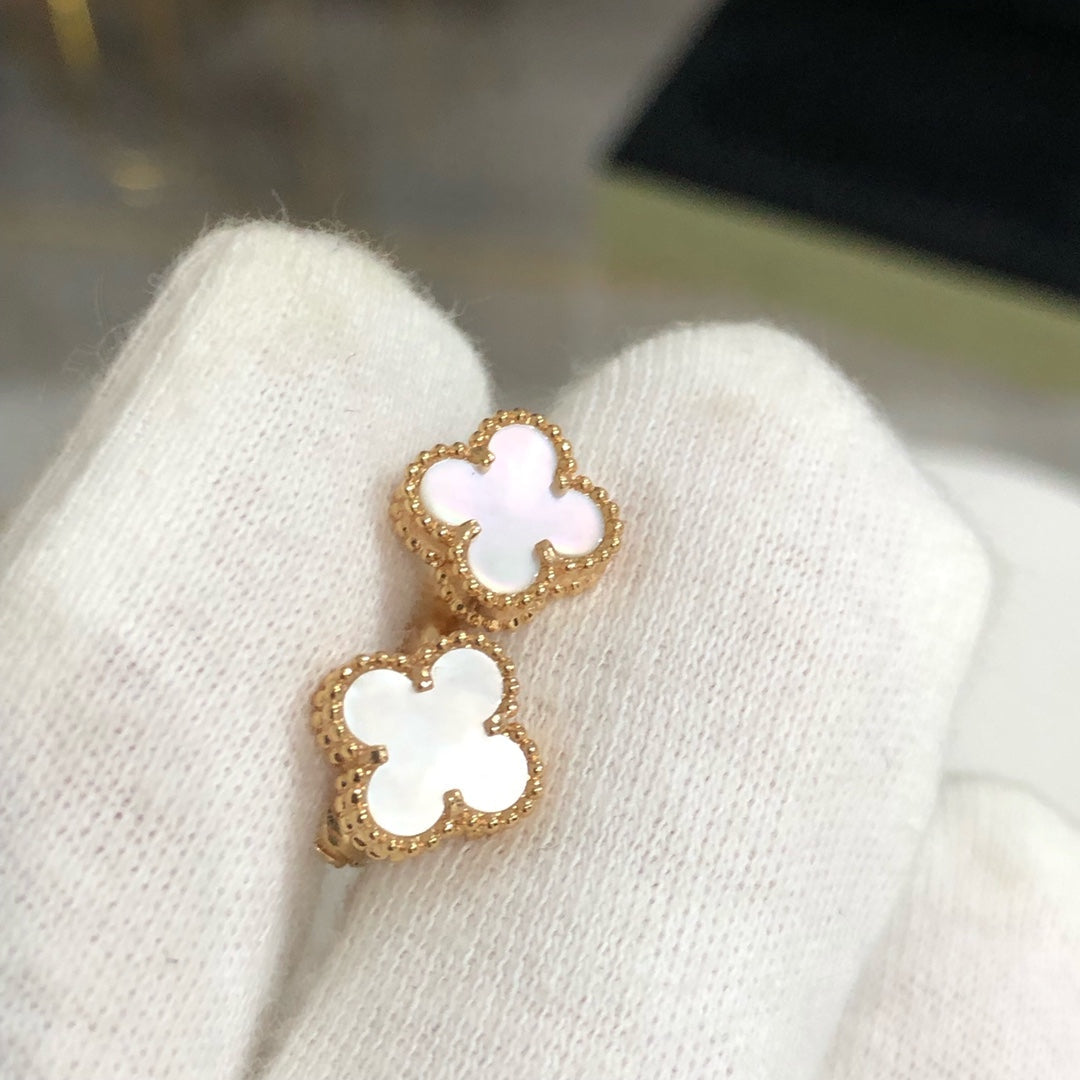 Mysitc CLOVER MINI GOLD EARRINGS