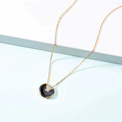Mysitc AMULETTE GOLD CARNELIAN ONYX NECKLACE