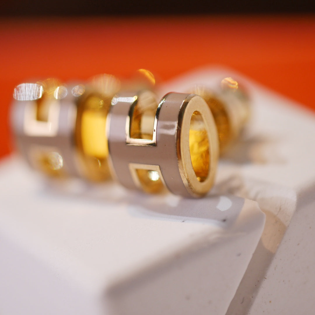 Mysitc MINI POP H GOLD EARRINGS GREY