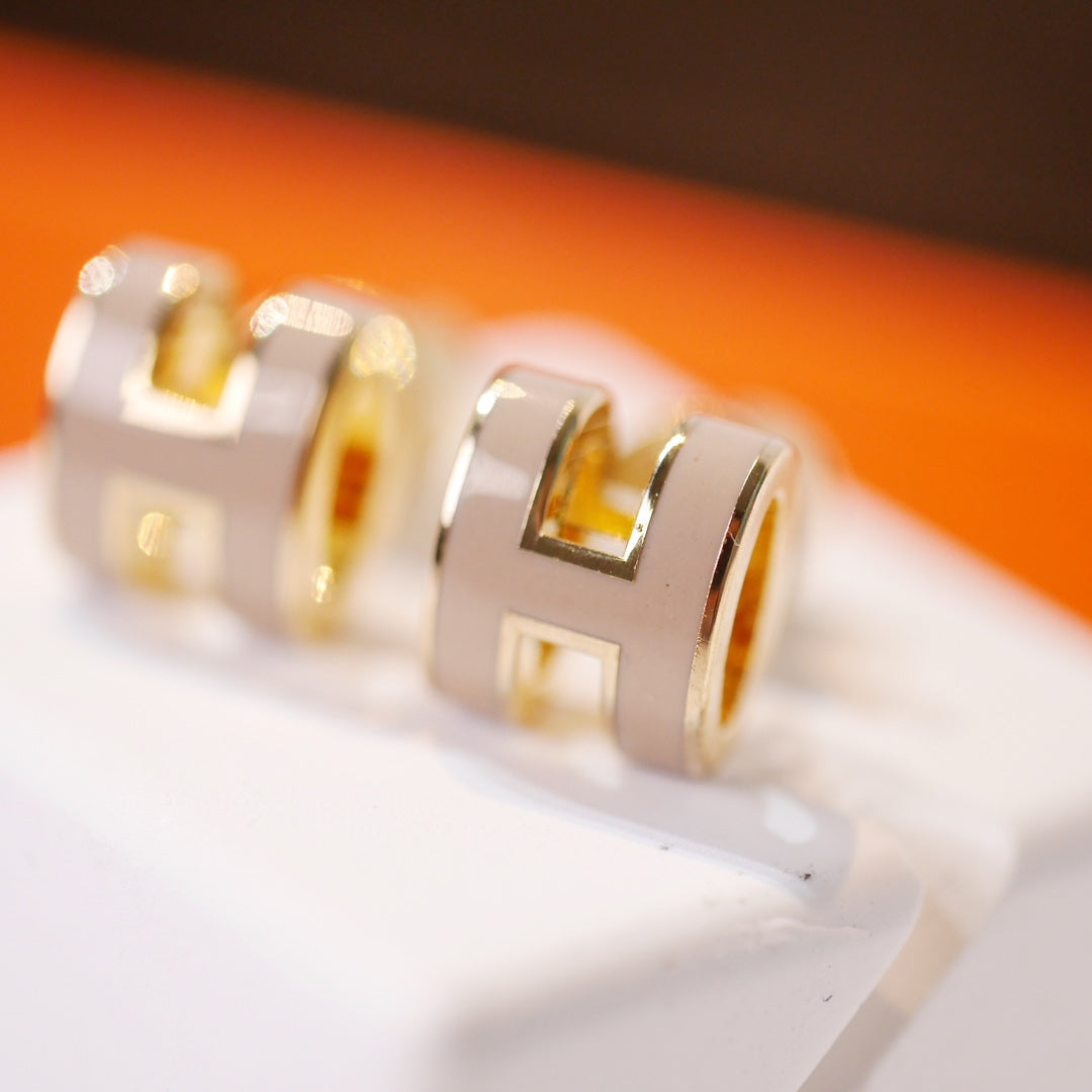 Mysitc MINI POP H GOLD EARRINGS GREY
