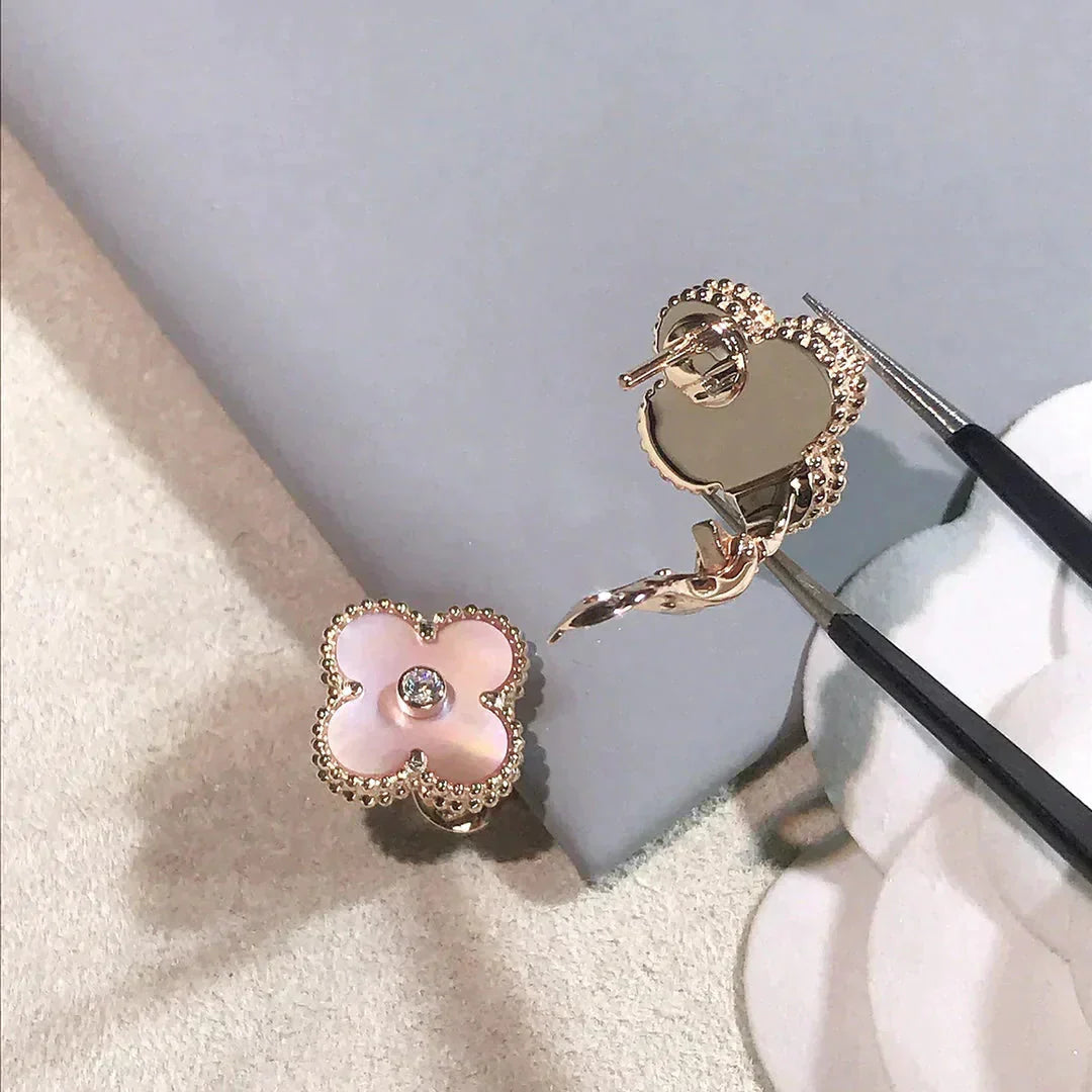 Mysitc CLOVER MEDIUM 1 MOTIFS  PINK MOP DIAMOND EARRINGS