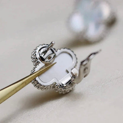 Mysitc CLOVER MEDIUM 1 MOTIFS  WHITE MOP EARRINGS SILVER