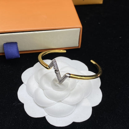 Mysitc VOLTE UPSITE DOWN DIAMOND GOLD OPEN BRACELET