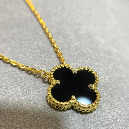 Mysitc CLOVER 15MM BLACK ONYX SINGLE FLOWER NECKLACE