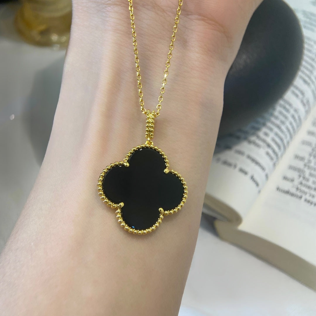 Mysitc CLOVER 25MM NECKLACE GOLD ONYX