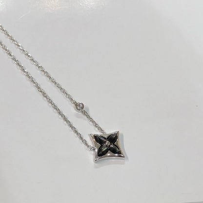 Mysitc STAR BLACK MOP NECKLACE