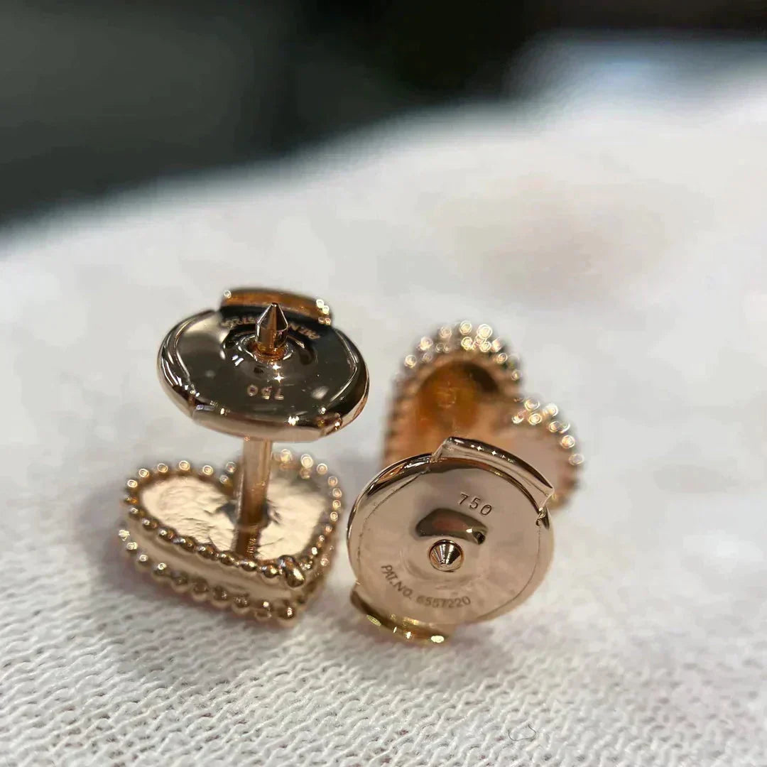 Mysitc HEART CARNELIAN STUD EARRINGS
