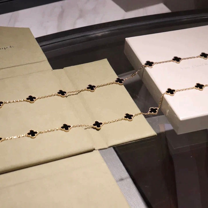 Mysitc CLOVER 20 MOTIFS ONYX NECKLACE