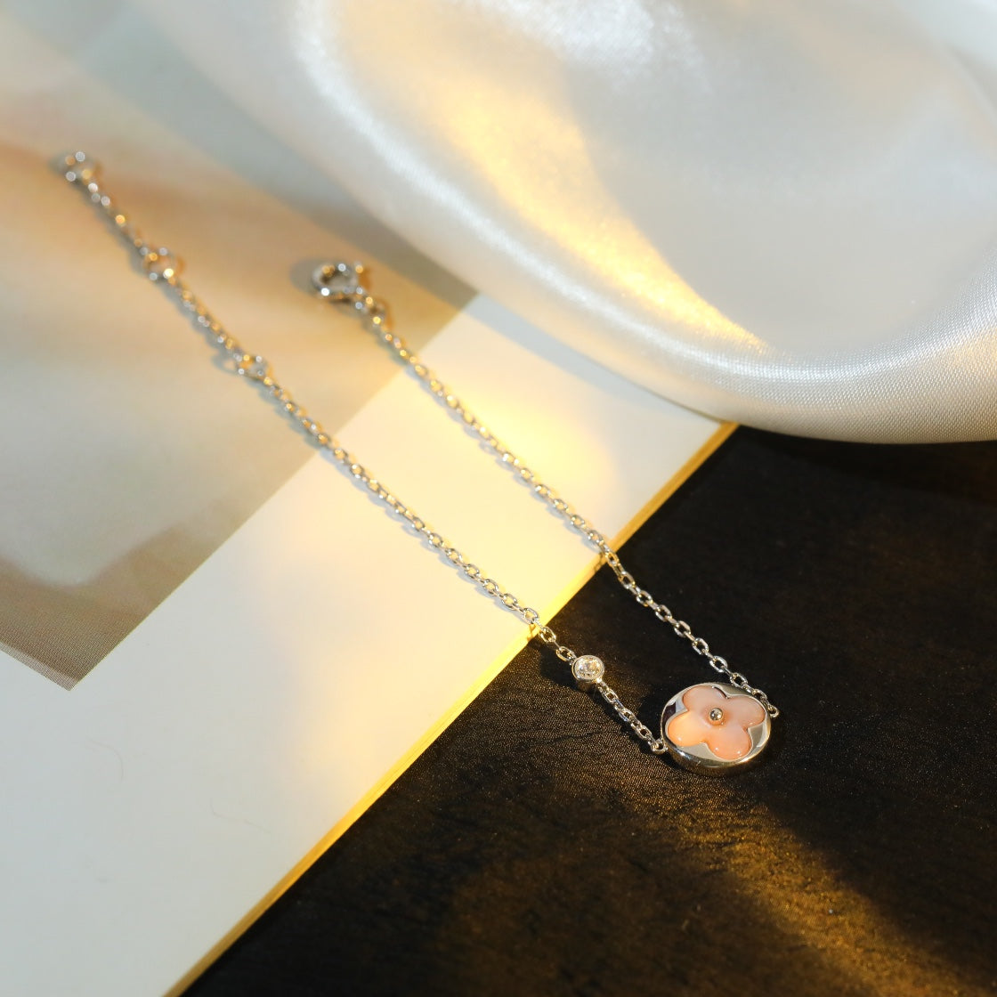 Mysitc SUN MOTIF PINK MOP SILVER BRACELET