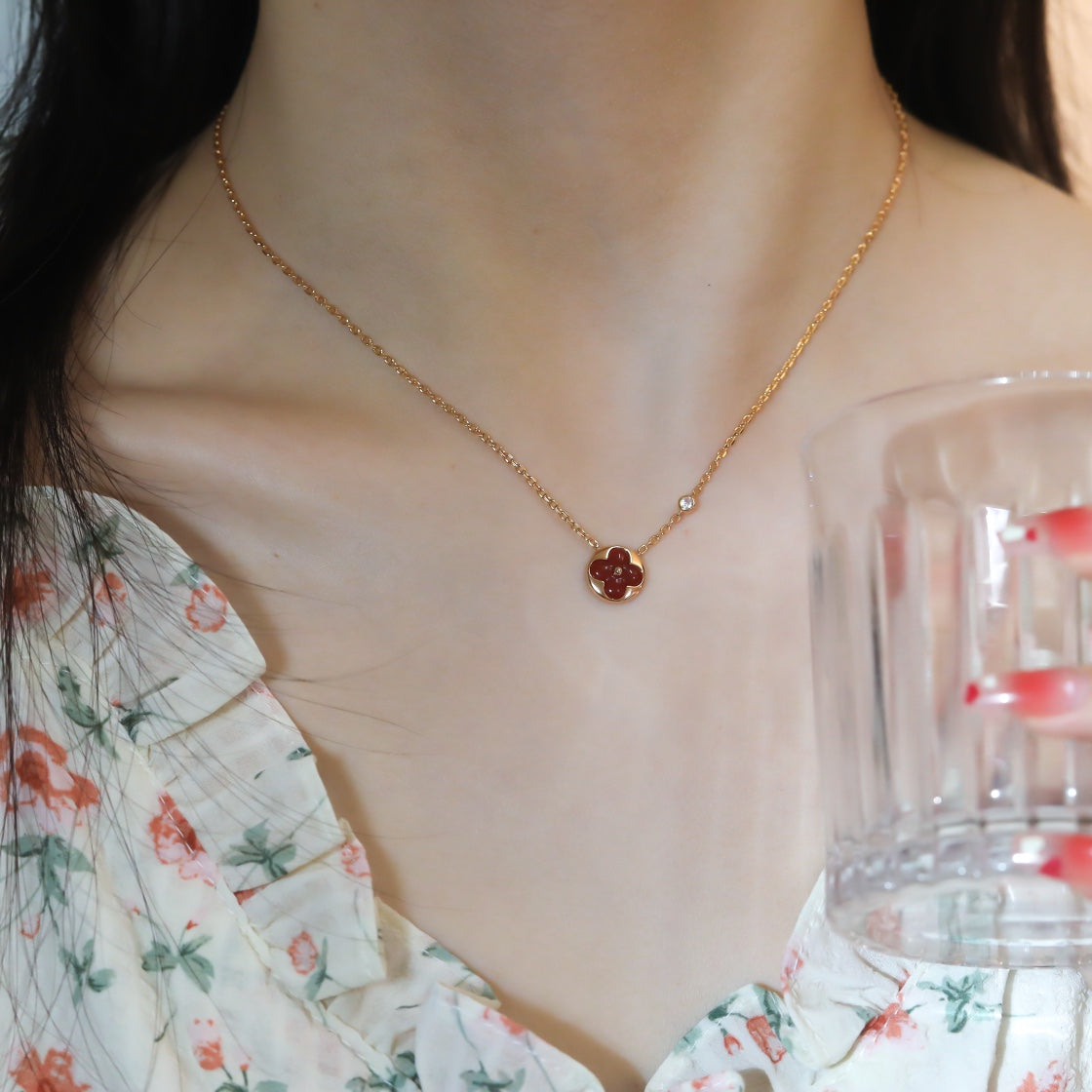 Mysitc SUN PEDANT PINK GOLD 1 DIAMOND NECKLACE
