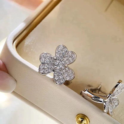 Mysitc CLOVER COMOS DIAMOND EARRINGS SILVER