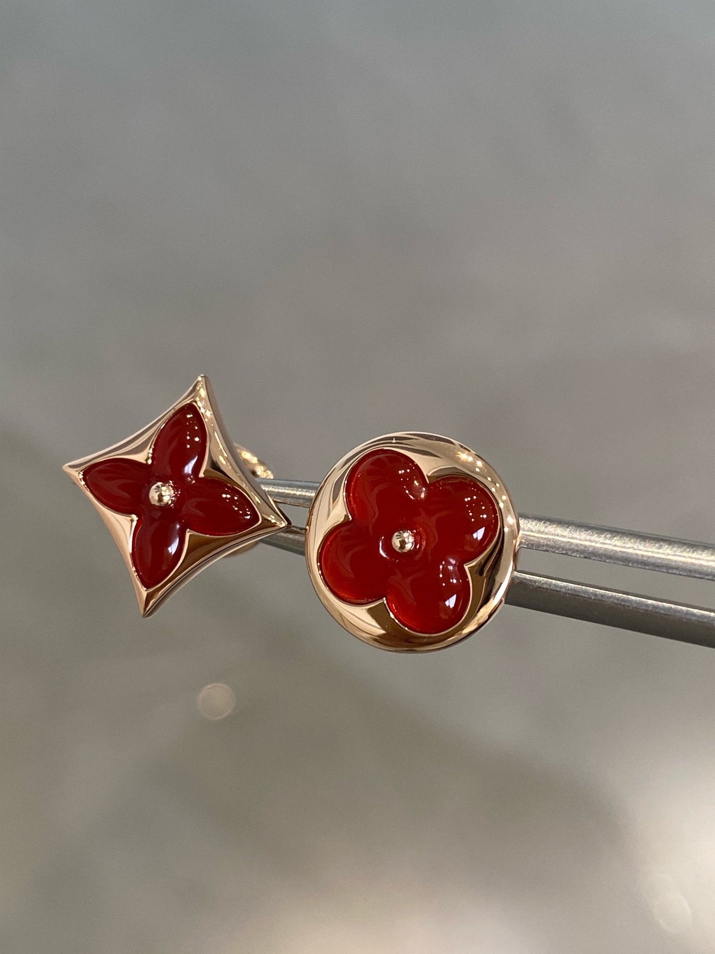 Mysitc STAR AND SUN PINK GOLD CARNELIAN STUD EARRINGS