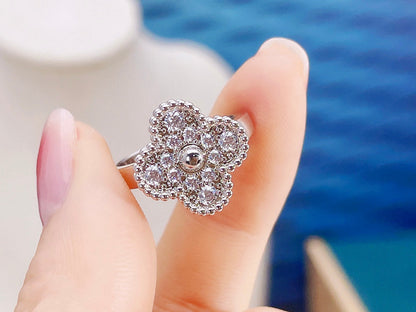 Mysitc CLOVER DIAMOND RING