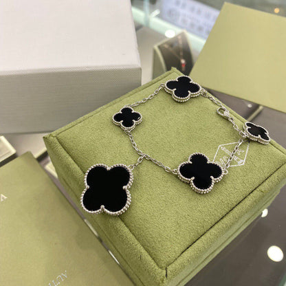 Mysitc CLOVER 5 MOTIFS SIVLER ONYX BRACELET