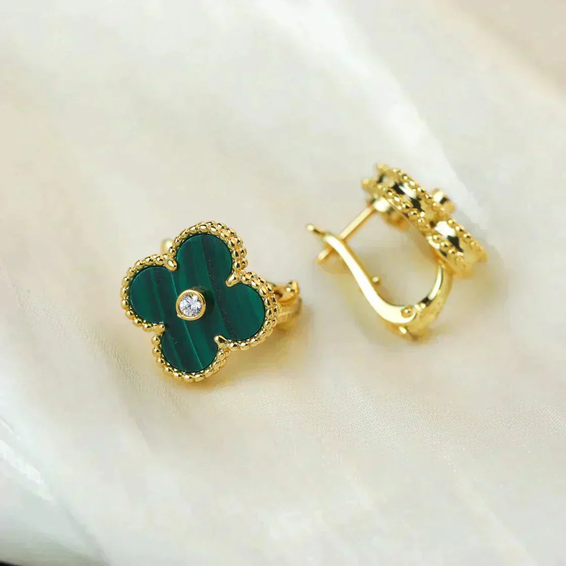 Mysitc CLOVER MEDIUM 1 MOTIFS MALACHITE DIAMOND EARRINGS