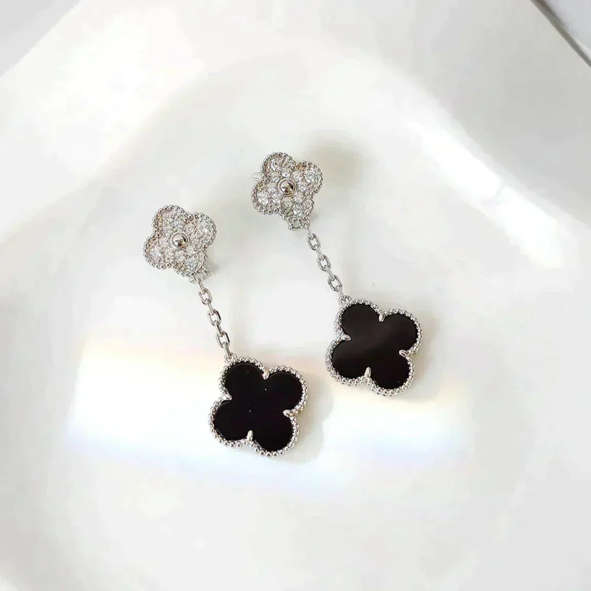 Mysitc CLOVER 2 MOTIFS  DIAMOND ONYX EARRINGS SILVER