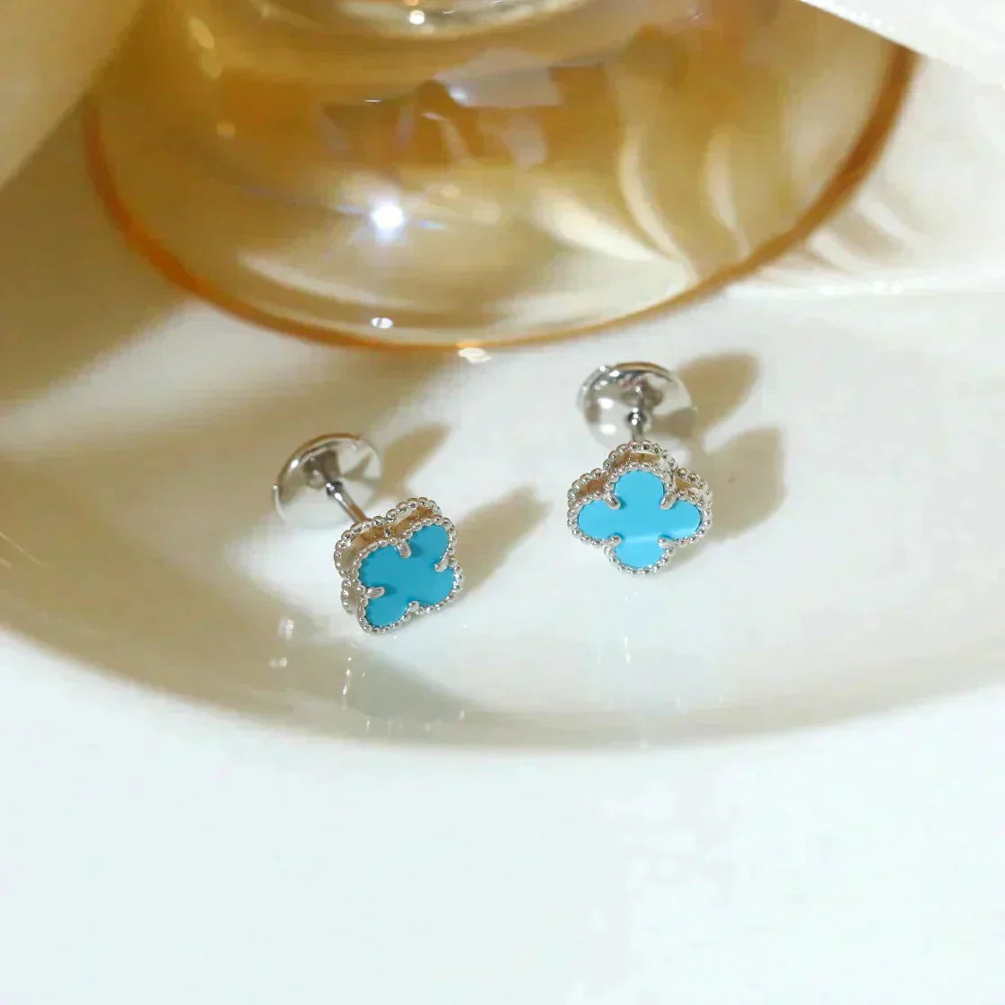 Mysitc CLOVER MINI 9.5MM ONYX STUD EARRINGS SILVER