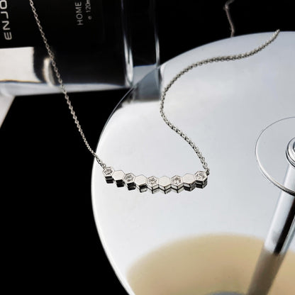 Mysitc BEE MY LOVE DIAMOND NECKLACE