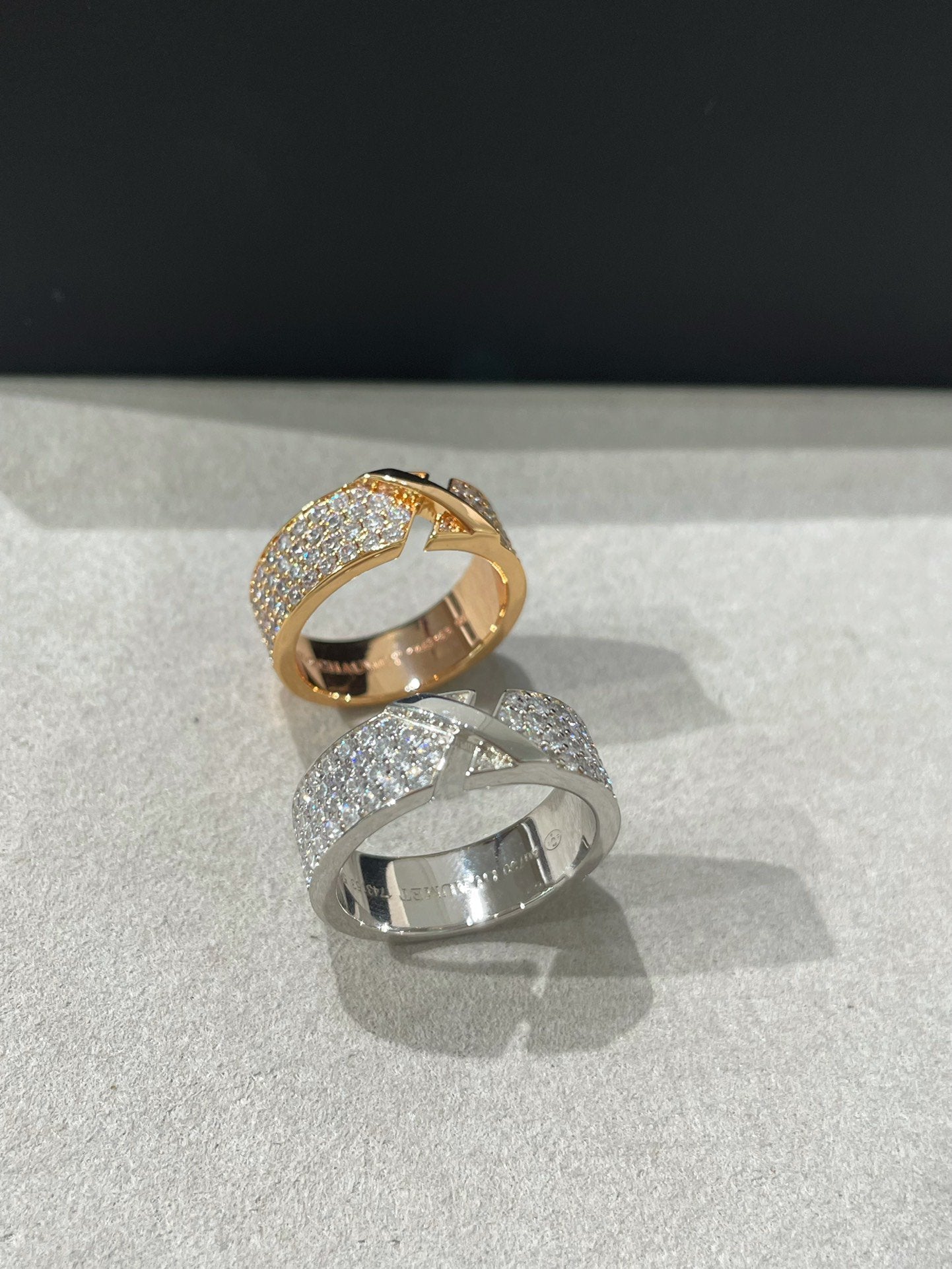 Mystische LIENS EVIDENCE DIAMANT BESETZTER RING