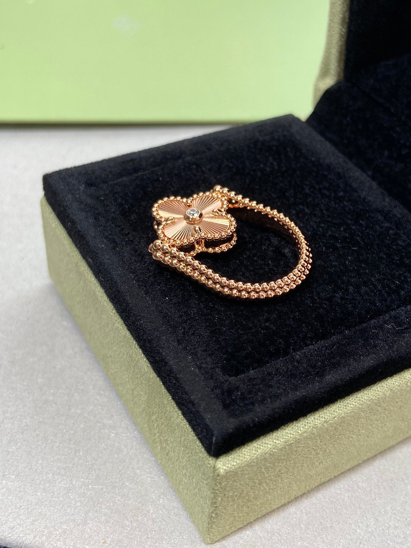 Mysitc CLOVER RIVERSIBLE ROSE GOLD RING