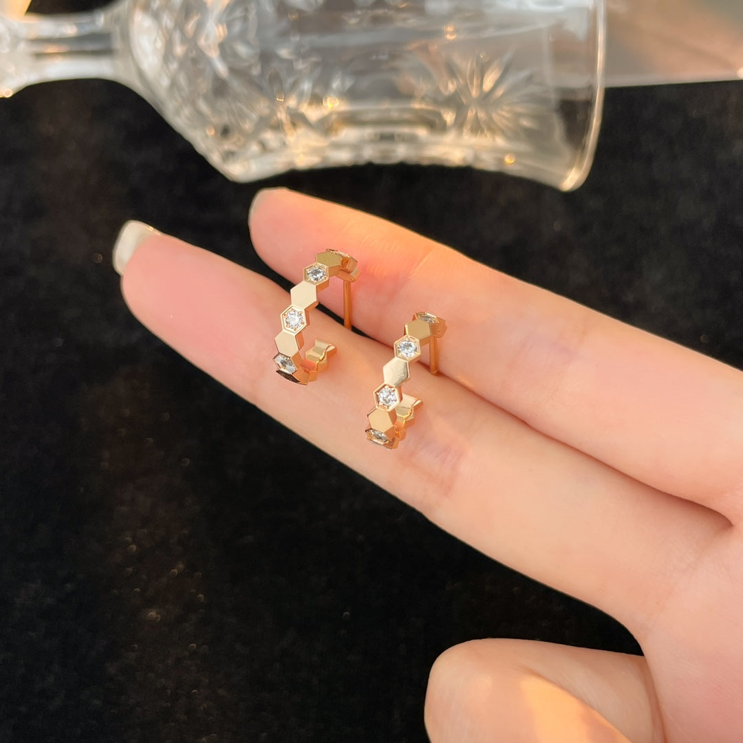 Mysitc BEE LOVE DIAMOND HOOP EARRINGS
