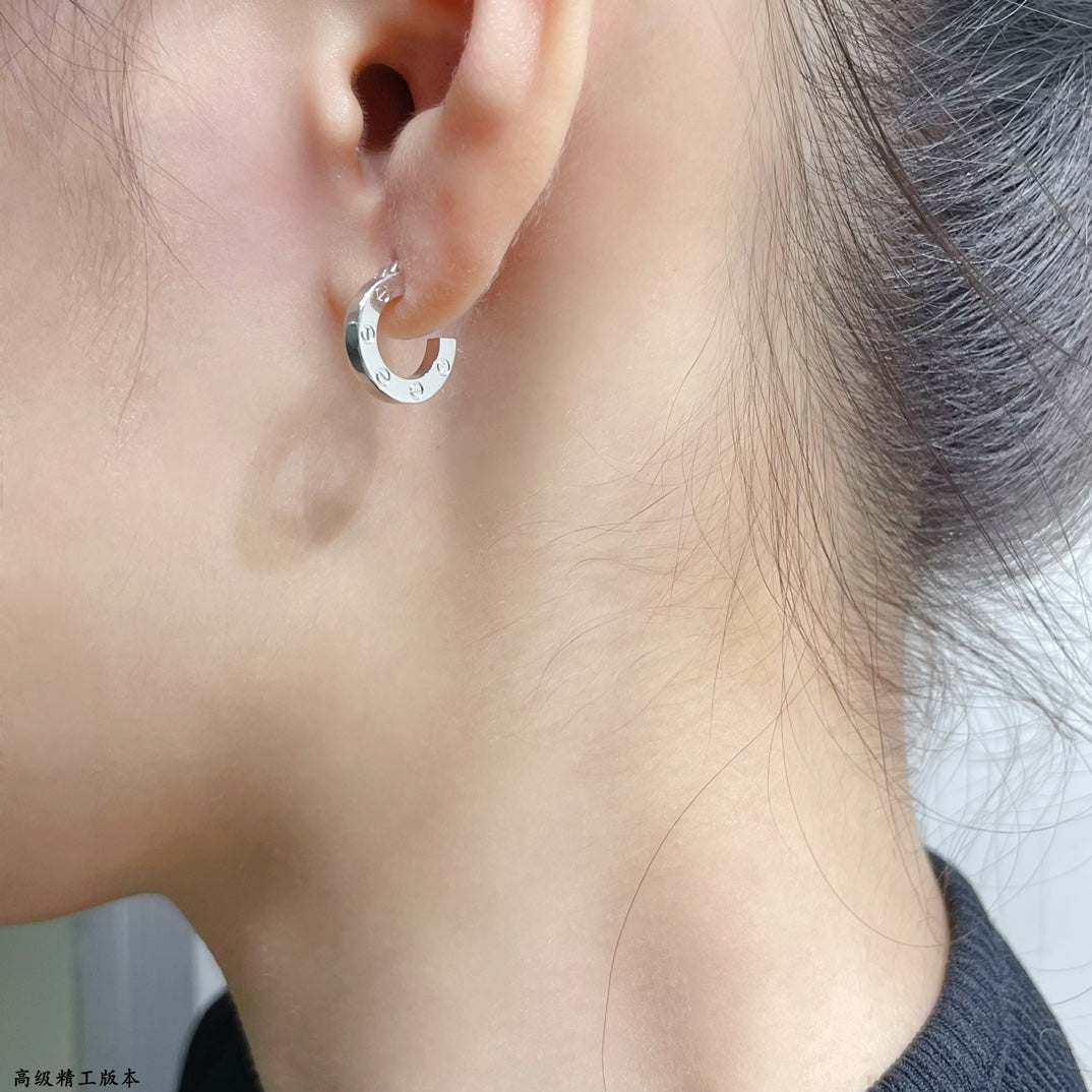 Mysitc LOVE MINI EARRINGS