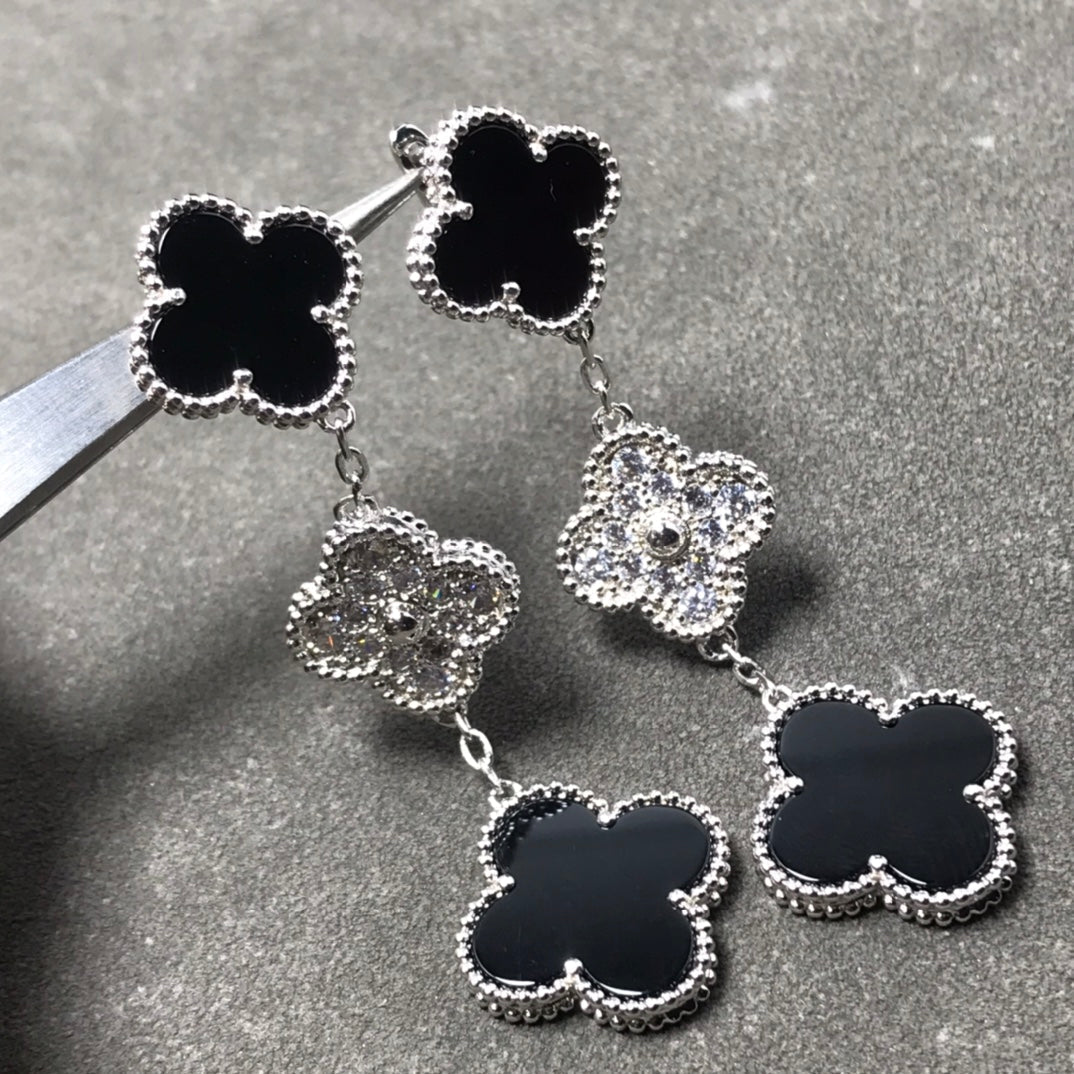 Mysitc CLOVER 3 MOTIF DIAMOND ONYX SILVER EARRINGS