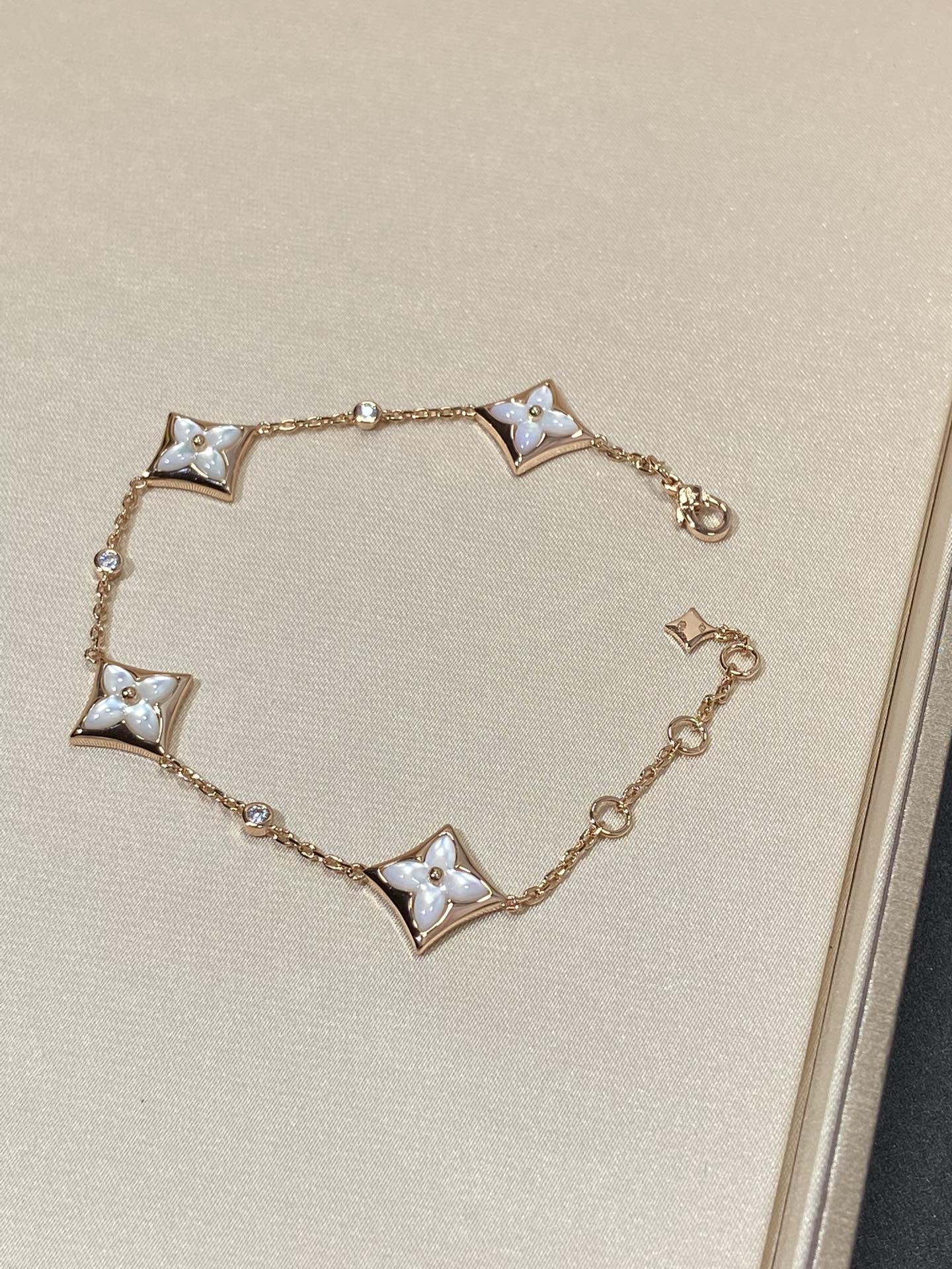 Mystic STAR 4 MOTIV PERLMUTT DIAMANT ROSÉGOLD ARMBAND