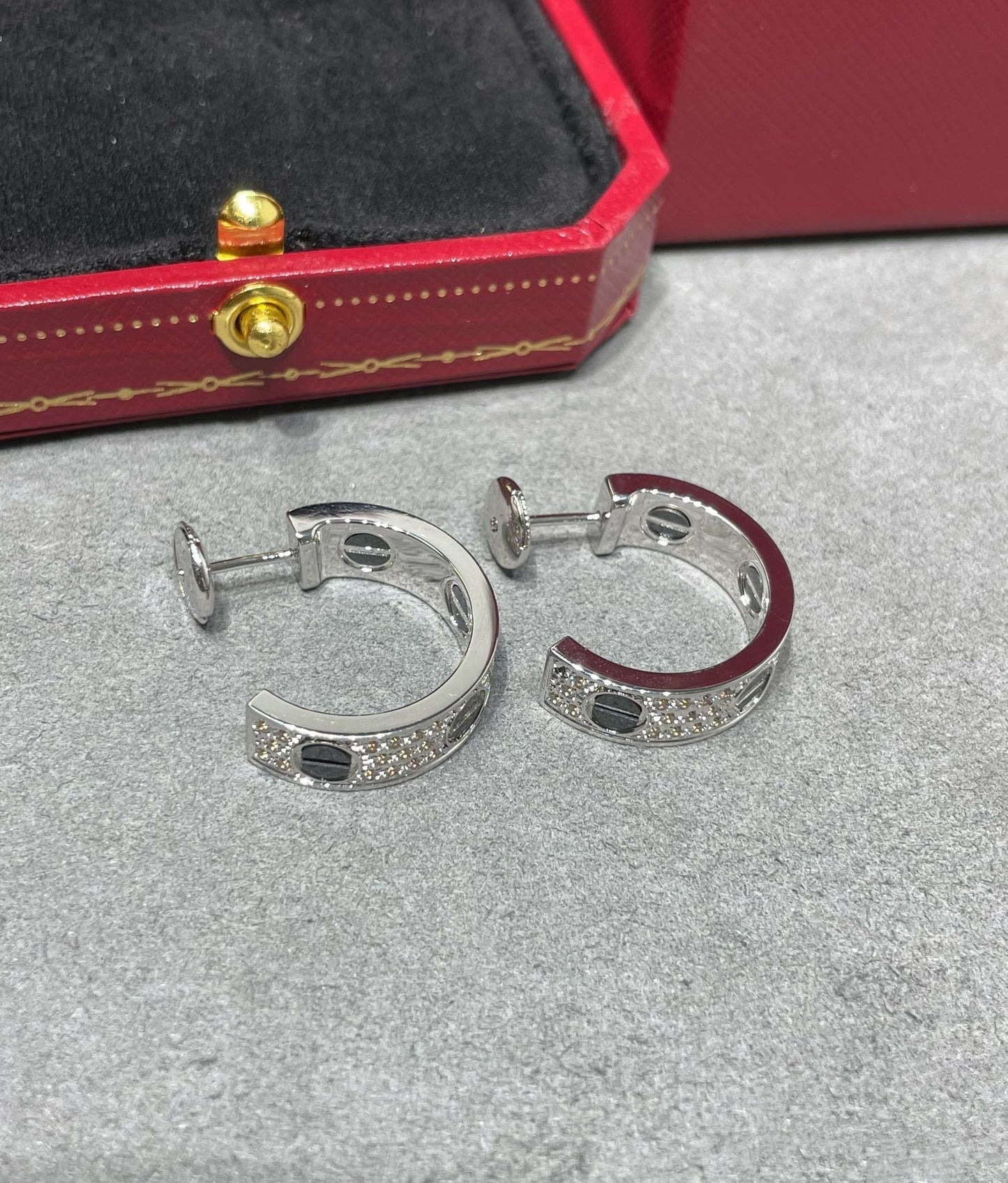 Mysitc LOVE CERAMIC DIAMOND PAVED SILVER EARRINGS