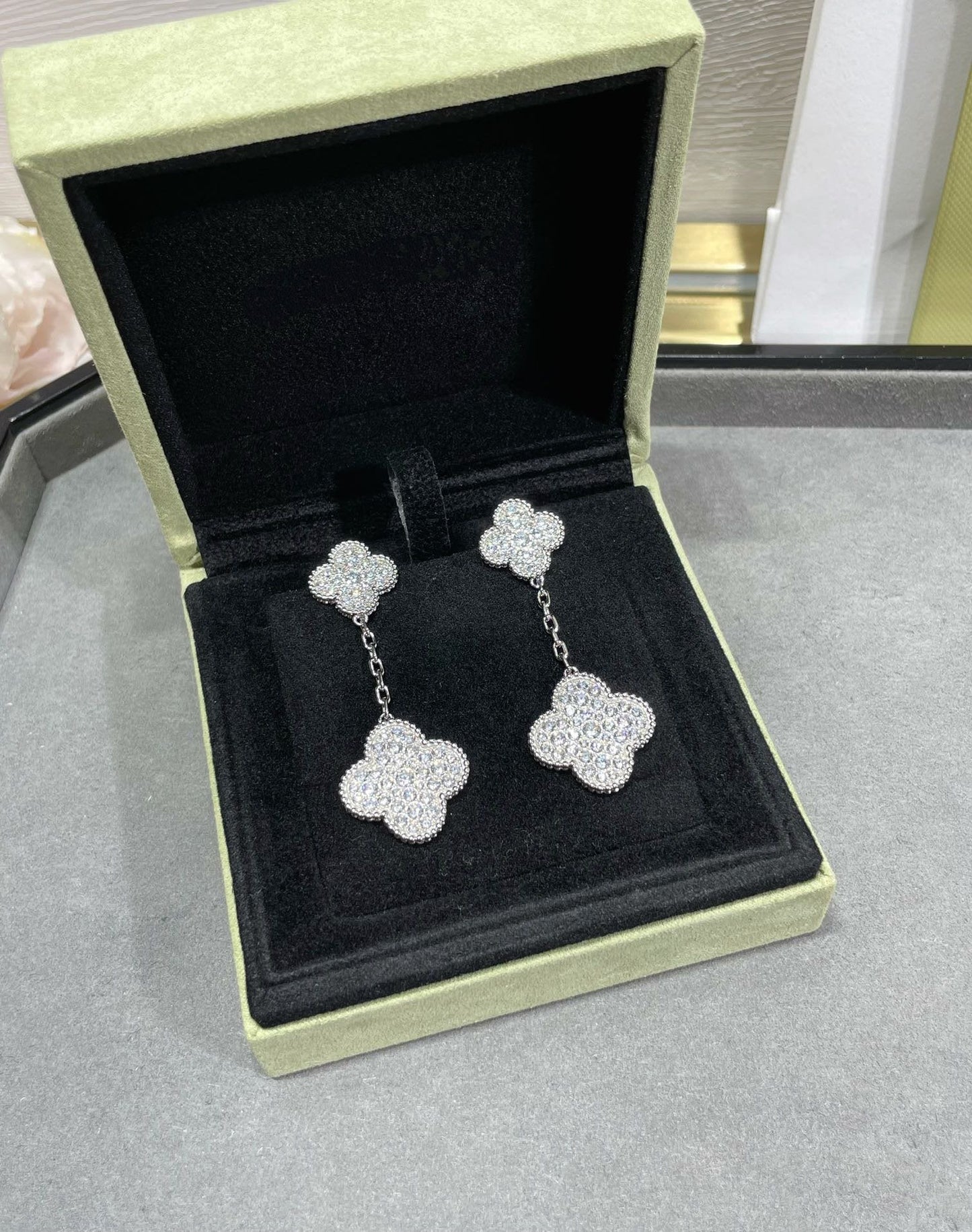 Mysitc CLOVER 2 MOTIFS DIAMOND PAVED SILVER EARRINGS