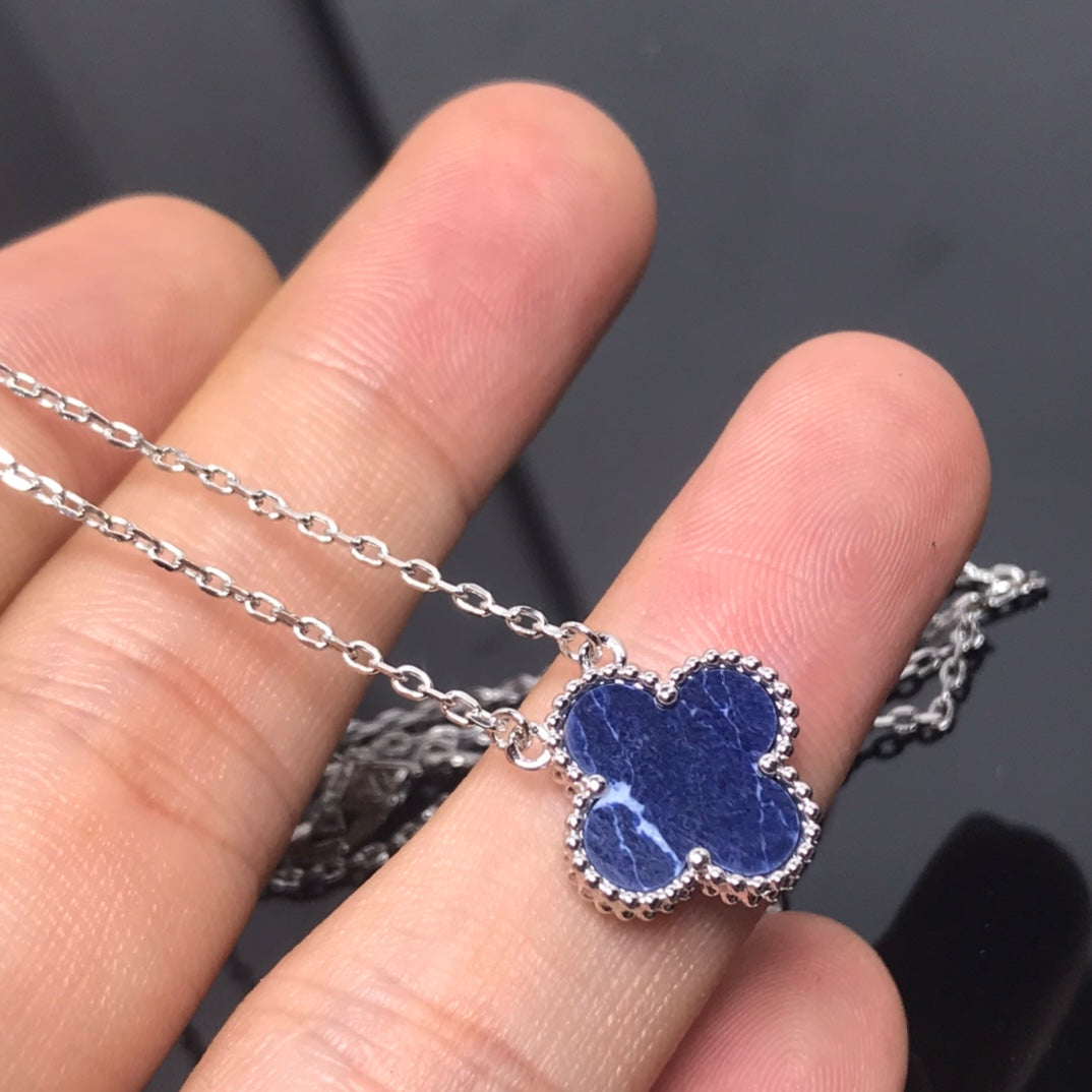 Mysitc CLOVER PIETERSITE SILVER LONG NECKLACE