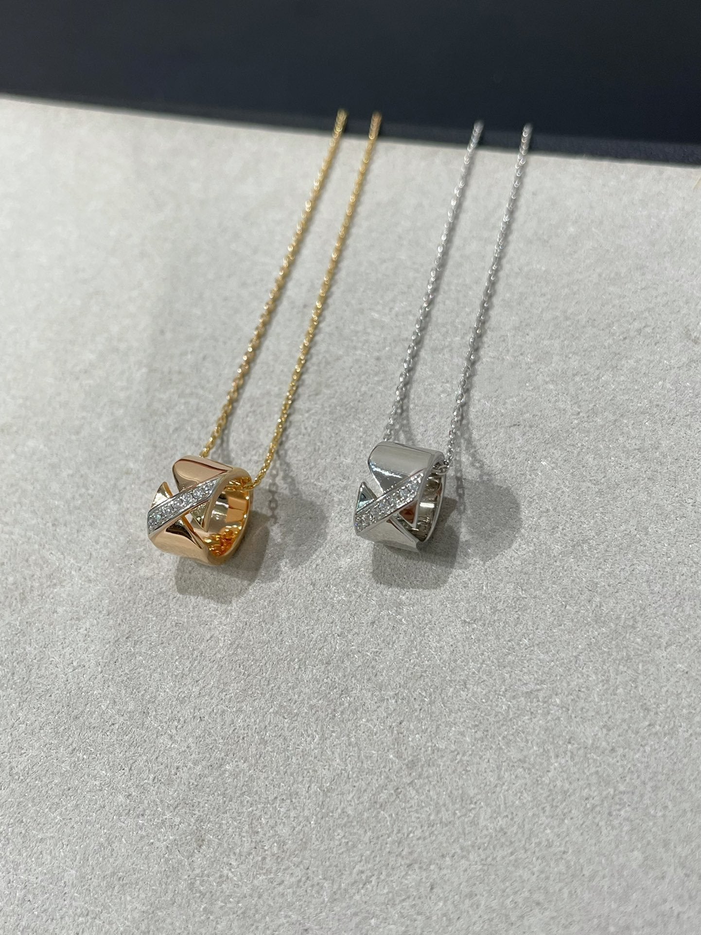 Mysitc LIENS EVIDENCE DIAMOND NECKLACE