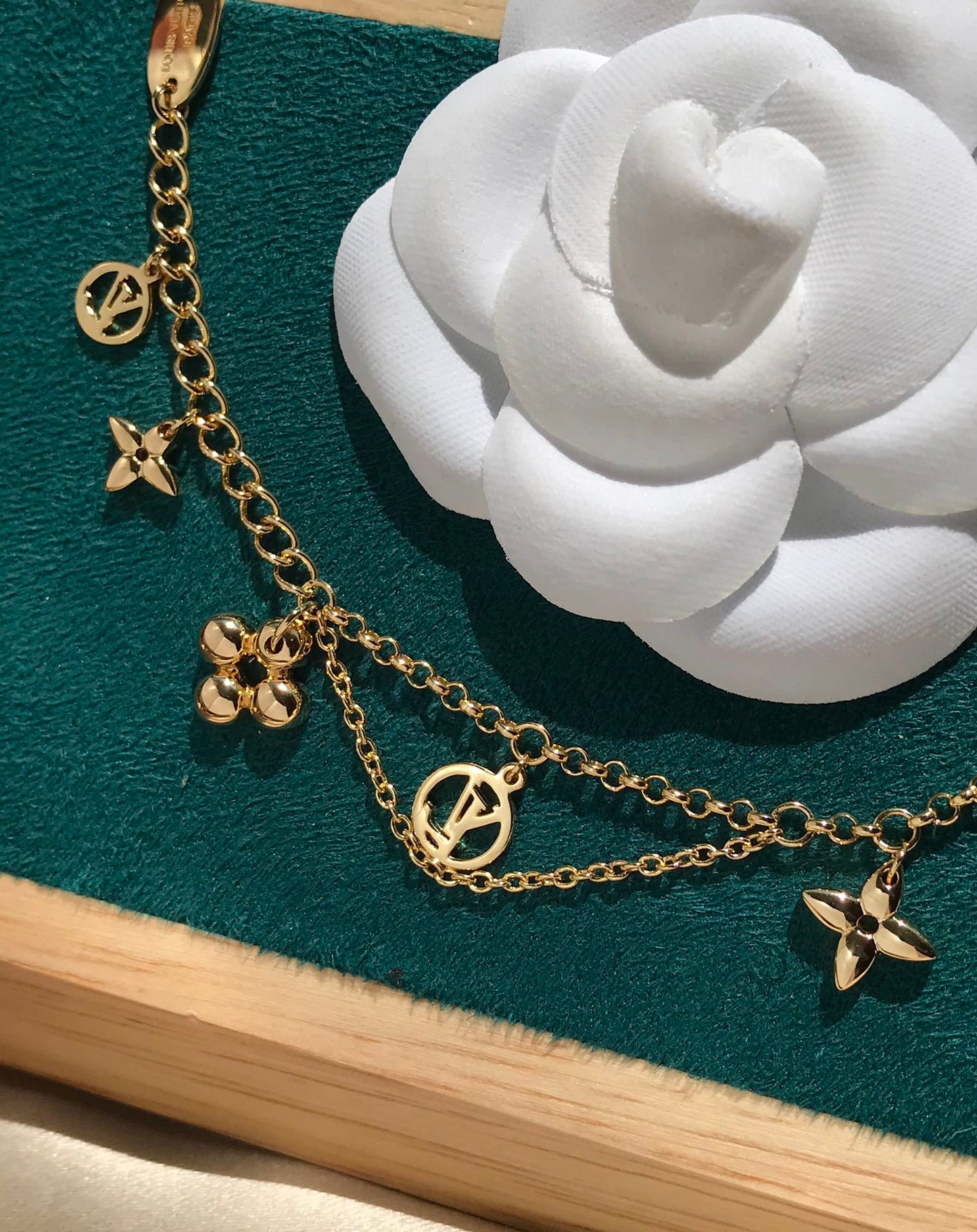 Mysitc BLOOMING PINK GOLD MOP BRACELET