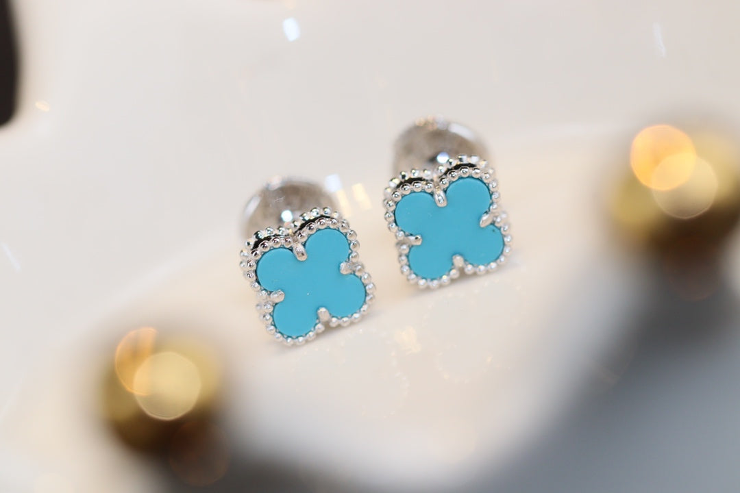 Mysitc CLOVER MINI TURQUOISE SILVER STUD EARRINGS