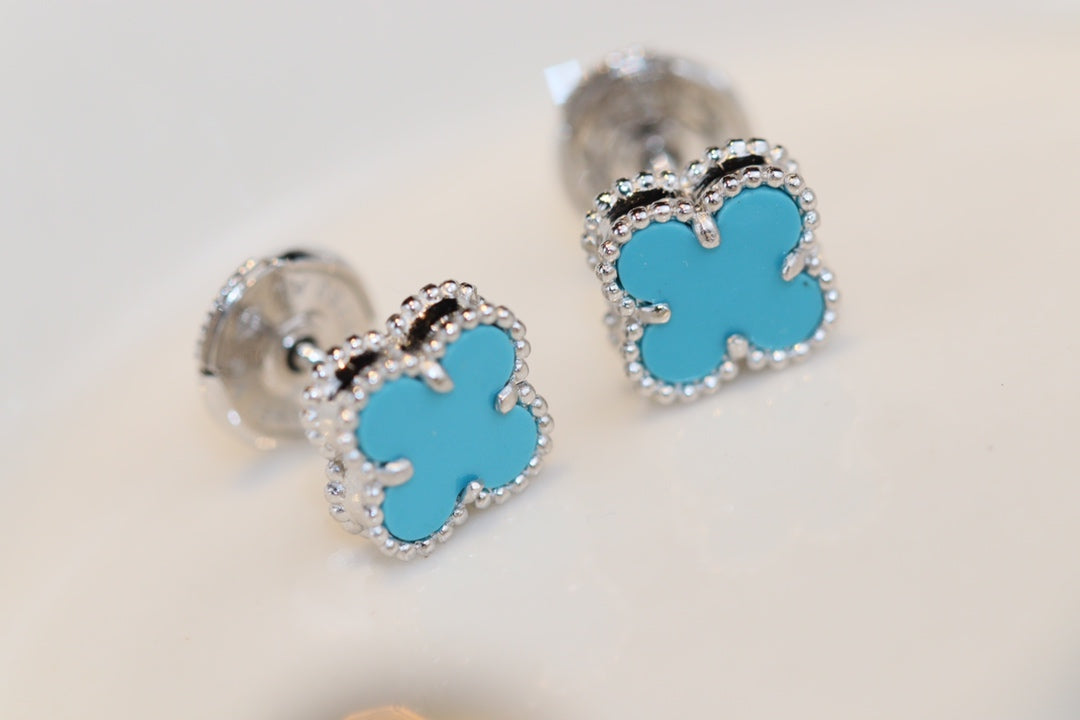 Mysitc CLOVER MINI TURQUOISE SILVER STUD EARRINGS