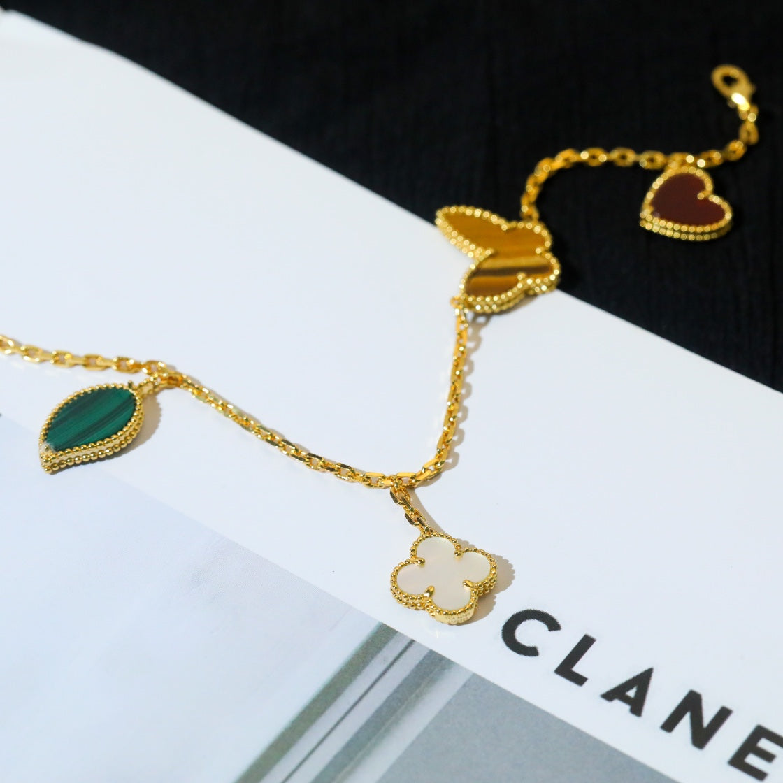 Mysitc LUCKY SPRING 5 MOTIF GOLD BRACELET
