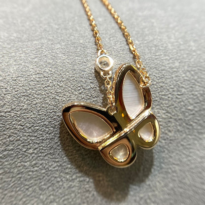 Mysitc BUTTERFLY MOP DIAMOND NECKLACE
