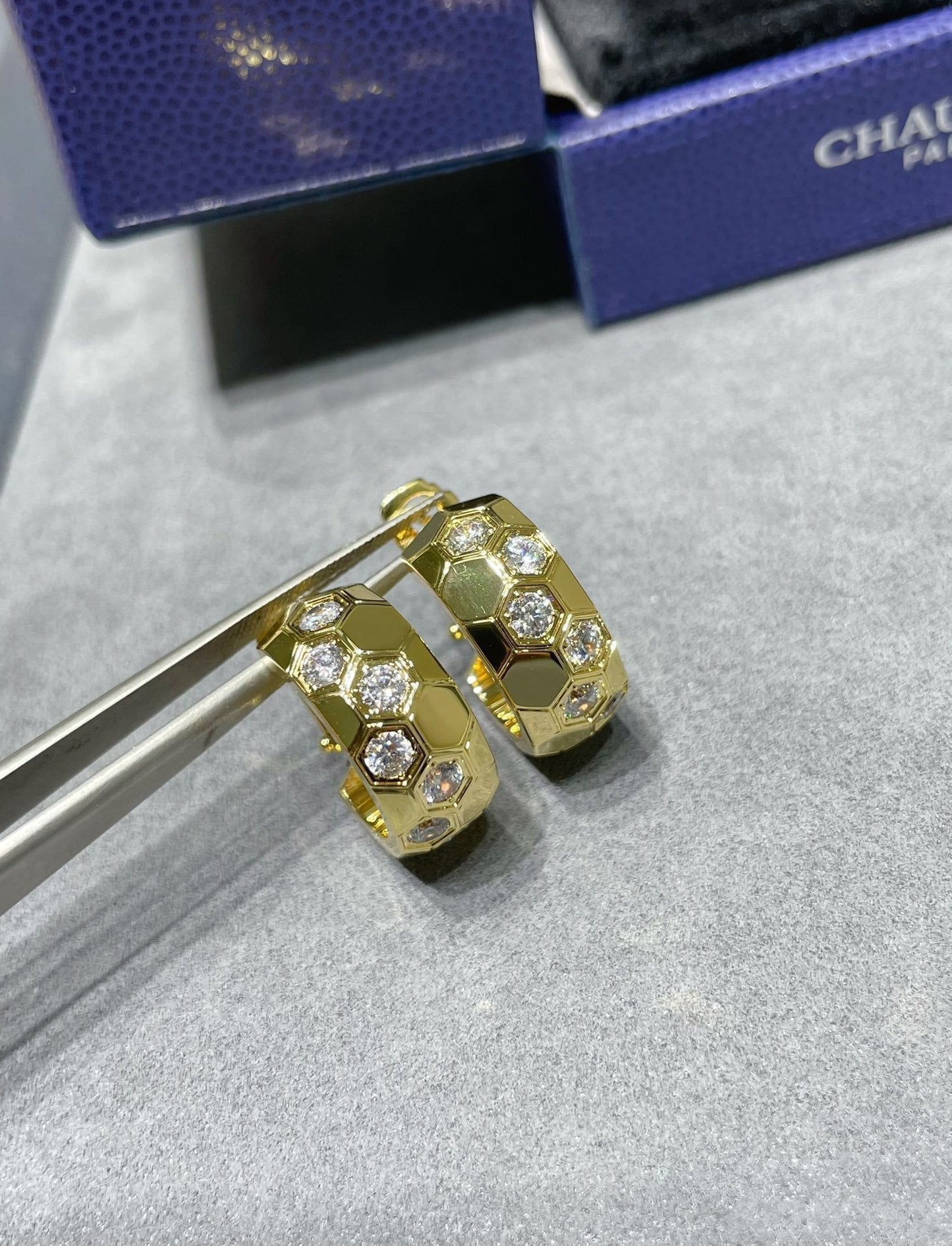 Mysitc BEE LOVE DIAMOND HOOP EARRINGS