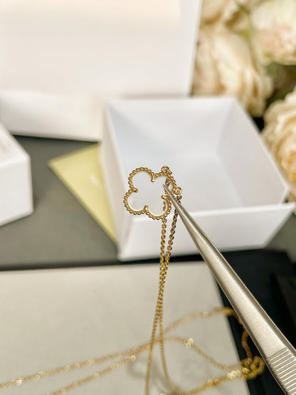 Mysitc CLOVER ROCK CRYSTAL ROSE GOLD NECKLACE