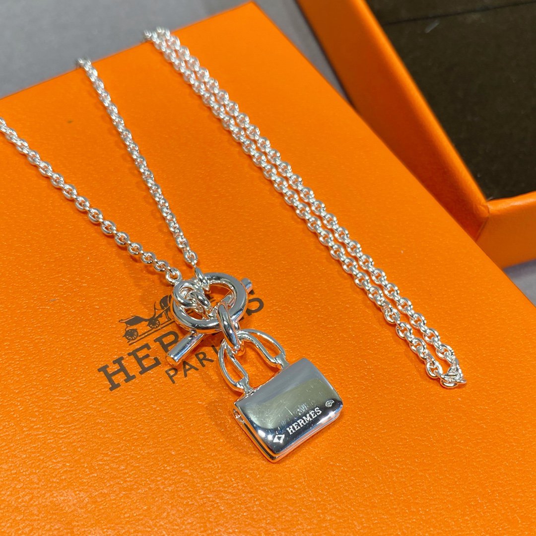 Mysitc CONSTANCE PEDANT SILVER NECKLACE