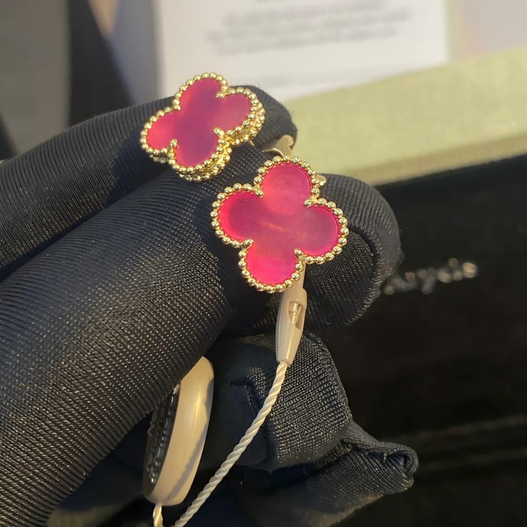 [Mystic]NEW CLOVER 15MM PINK ENAMEL STUD EARRINGS