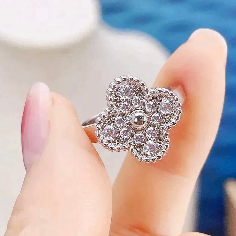 Mysitc CLOVER DIAMOND RING