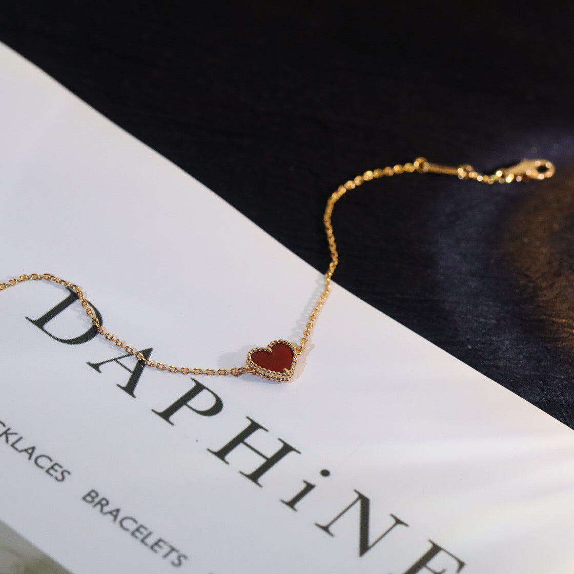 ミスティック クローバー カーネリアン シングル フラワー ブレスレット